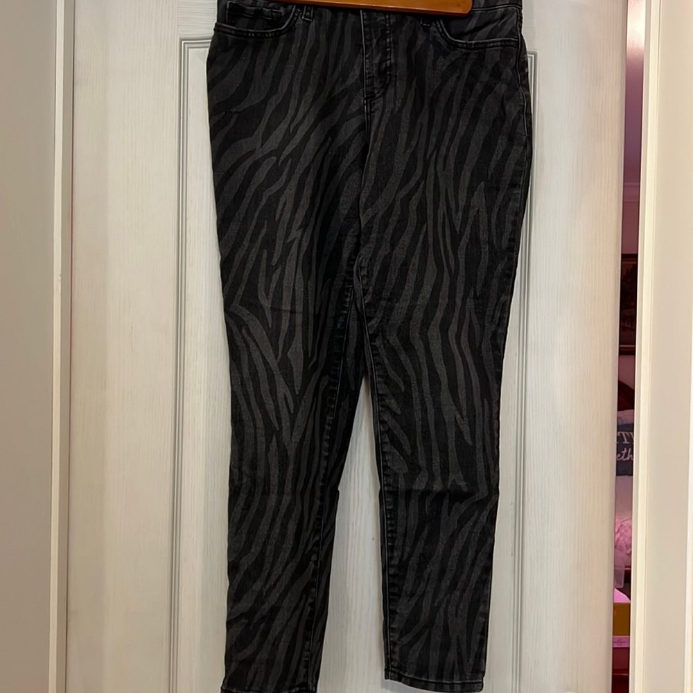 Bandolino skinny jeans with animal stripe-mid rise